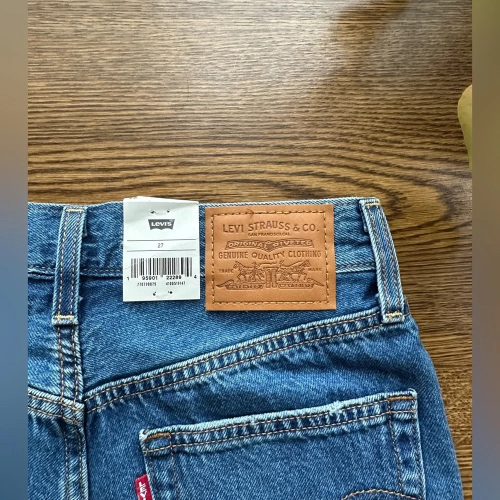 Levi Ribcage Shorts - Picture 10 of 11